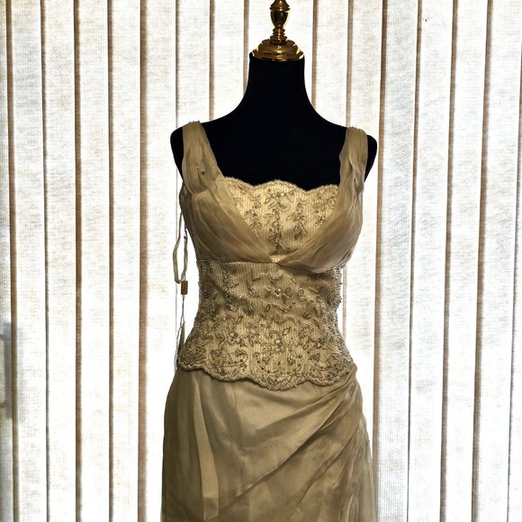 YSA Makino Ivory Wedding Dress - Picture 2 of 13